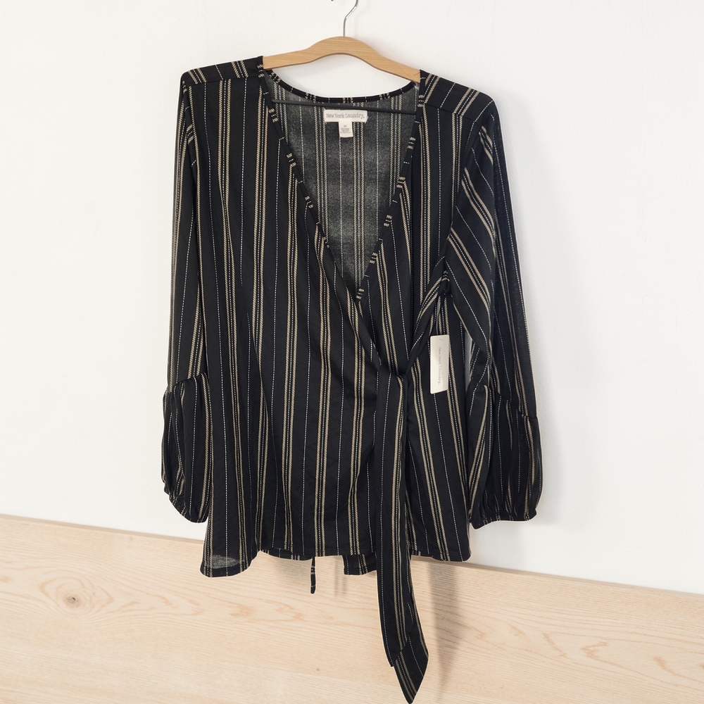 NWT New York Laundry Black & Gold Striped Tie-Front Cardigan Top 2X
